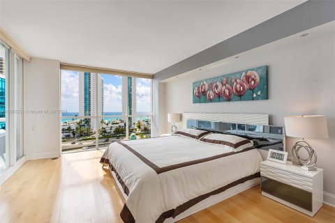 Copropriété à vendre à Sunny Isles Beach, Floride: 2 chambres, 142.14 m2 № 1098112 - photo 11