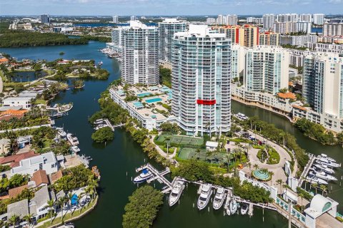 Copropriété à vendre à Sunny Isles Beach, Floride: 2 chambres, 142.14 m2 № 1098112 - photo 29