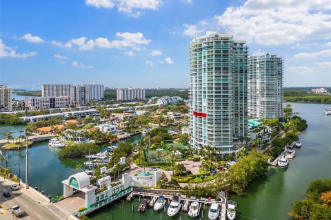 Condo in Sunny Isles Beach, Florida, 2 bedrooms  № 1098112 - photo 19