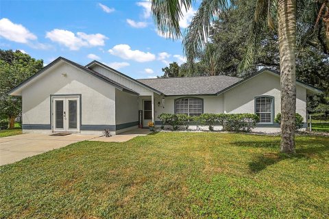 Villa ou maison à vendre à Lady Lake, Floride: 3 chambres, 175.12 m2 № 1339956 - photo 25