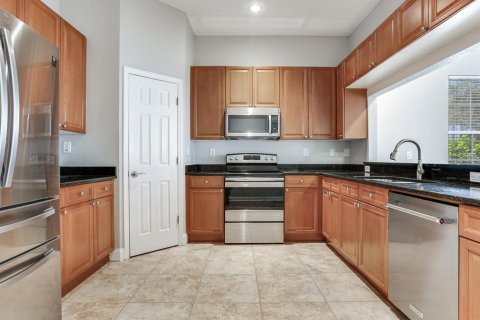 Townhouse in Tampa, Florida 3 bedrooms, 264.77 sq.m. № 652925 - photo 11