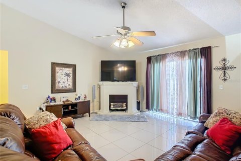 Villa ou maison à vendre à Kissimmee, Floride: 3 chambres, 131.36 m2 № 1246300 - photo 6