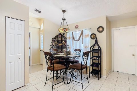 Villa ou maison à vendre à Kissimmee, Floride: 3 chambres, 131.36 m2 № 1246300 - photo 9