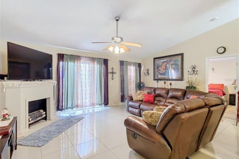 Villa ou maison à vendre à Kissimmee, Floride: 3 chambres, 131.36 m2 № 1246300 - photo 5