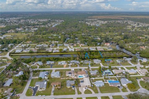 Terreno en venta en Englewood, Florida № 941929 - foto 7