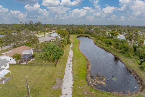 Terreno en venta en Englewood, Florida № 941929 - foto 13