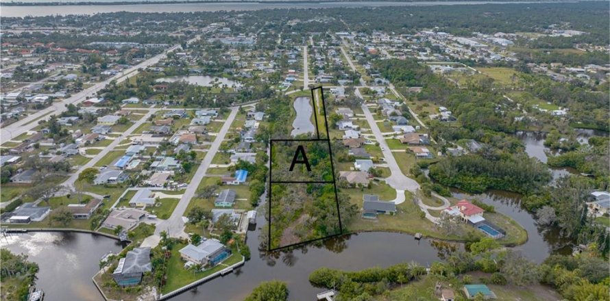 Land in Englewood, Florida № 941929