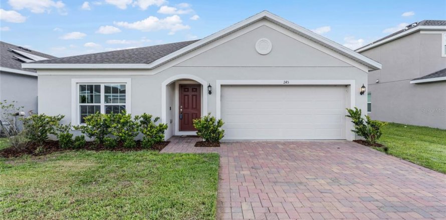 Villa ou maison à Davenport, Floride 4 chambres, 196.21 m2 № 1251411