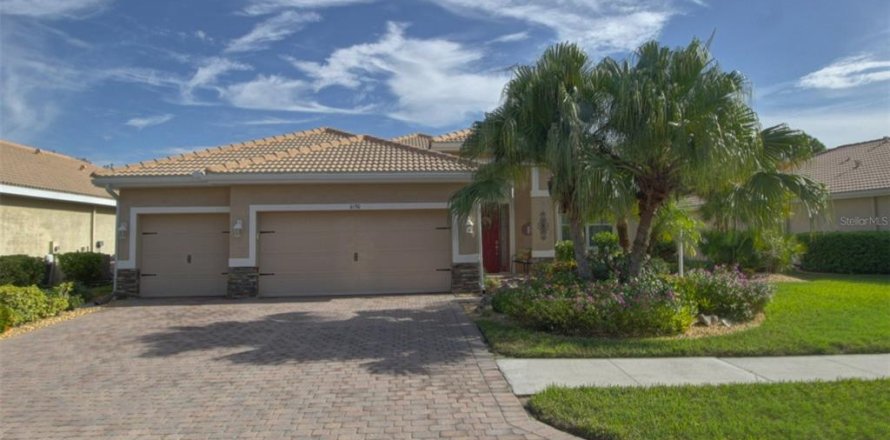 Villa ou maison à North Port, Floride 4 chambres, 225.2 m2 № 1356262