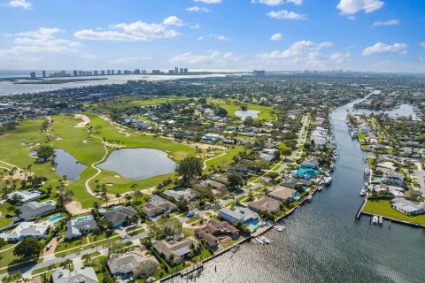 Villa ou maison à vendre à North Palm Beach, Floride: 4 chambres, 288 m2 № 1104505 - photo 23
