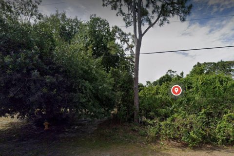 Terreno en venta en Port Charlotte, Florida № 1104504 - foto 1