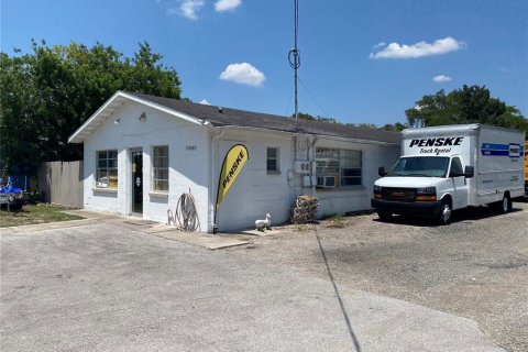 Commercial property in Hudson, Florida 789.67 sq.m. № 312754 - photo 11