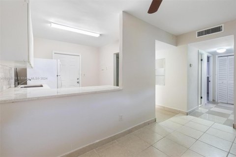 Copropriété à vendre à Miami, Floride: 2 chambres, 85.47 m2 № 1238286 - photo 18