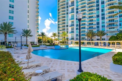 Condominio en venta en Aventura, Florida, 3 dormitorios, 277.22 m2 № 1332436 - foto 23