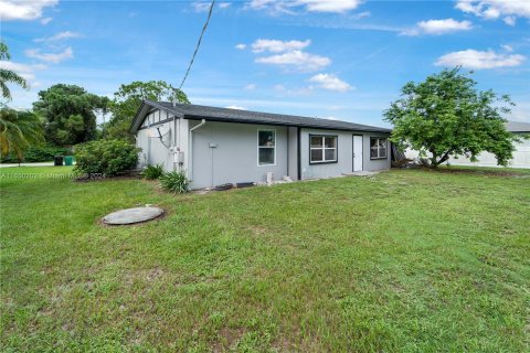 Villa ou maison à vendre à Port St. Lucie, Floride: 3 chambres, 140.65 m2 № 1332344 - photo 7