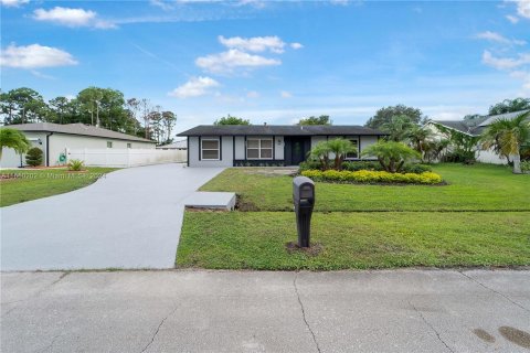 Villa ou maison à vendre à Port St. Lucie, Floride: 3 chambres, 140.65 m2 № 1332344 - photo 1