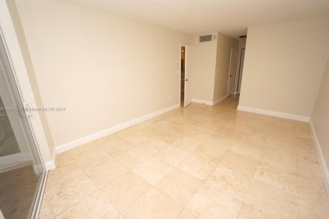 Condominio en venta en Miami Beach, Florida, 1 dormitorio, 69.68 m2 № 1234375 - foto 16