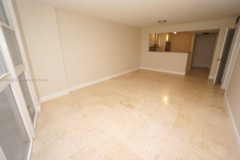 Condominio en venta en Miami Beach, Florida, 1 dormitorio, 69.68 m2 № 1234375 - foto 12