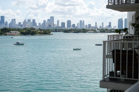 Condominio en venta en Miami Beach, Florida, 1 dormitorio, 69.68 m2 № 1234375 - foto 24