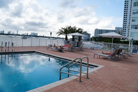 Condominio en venta en Miami Beach, Florida, 1 dormitorio, 69.68 m2 № 1234375 - foto 29