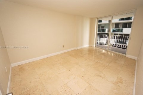 Condominio en venta en Miami Beach, Florida, 1 dormitorio, 69.68 m2 № 1234375 - foto 10