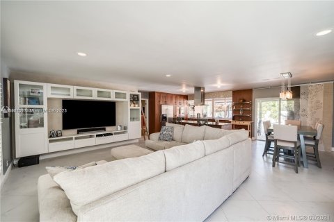 Casa en alquiler en Hollywood, Florida, 4 dormitorios, 161 m2 № 271327 - foto 4