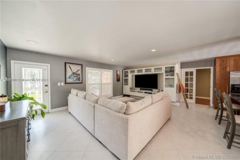 Casa en alquiler en Hollywood, Florida, 4 dormitorios, 161 m2 № 271327 - foto 13