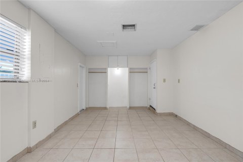 Casa en venta en Miami, Florida, 4 dormitorios, 147.06 m2 № 1384058 - foto 14