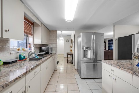 Casa en venta en Miami, Florida, 4 dormitorios, 147.06 m2 № 1384058 - foto 9