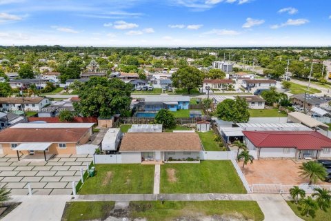 Villa ou maison à vendre à Miami, Floride: 3 chambres, 119.47 m2 № 1384260 - photo 3