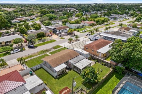 Villa ou maison à vendre à Miami, Floride: 3 chambres, 119.47 m2 № 1384260 - photo 22