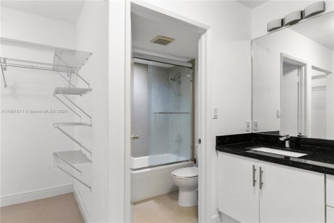 Купить кондоминиум в Авентура, Флорида 2 спальни, 95.97м2, № 1384061 - фото 24