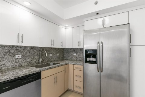 Condo in Aventura, Florida, 2 bedrooms  № 1384061 - photo 17