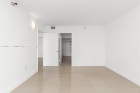 Condo in Aventura, Florida, 2 bedrooms  № 1384061 - photo 21