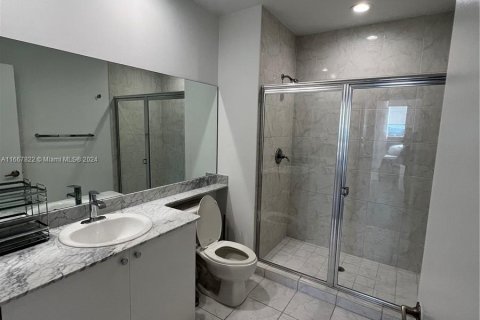 Condo in Aventura, Florida, 2 bedrooms  № 1384294 - photo 16