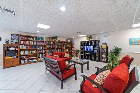 Copropriété à vendre à Oakland Park, Floride: 1 chambre, 55.74 m2 № 1232456 - photo 27