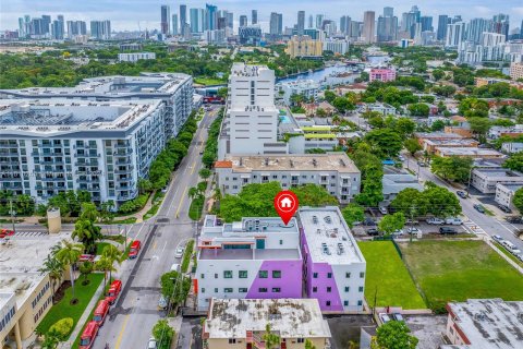 Propiedad comercial en venta en Miami, Florida № 1232453 - foto 14