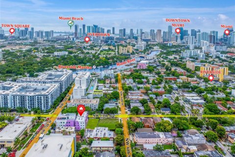 Propiedad comercial en venta en Miami, Florida № 1232453 - foto 27