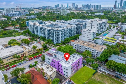 Propiedad comercial en venta en Miami, Florida № 1232453 - foto 16