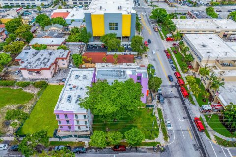 Propiedad comercial en venta en Miami, Florida № 1232453 - foto 23