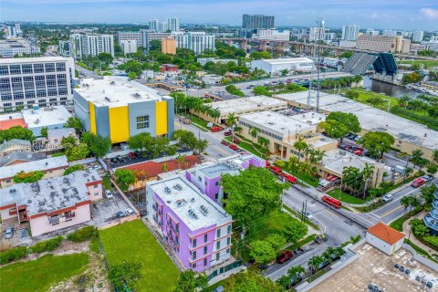 Propiedad comercial en venta en Miami, Florida № 1232453 - foto 21