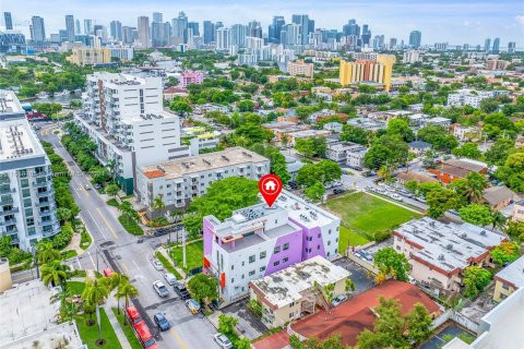 Propiedad comercial en venta en Miami, Florida № 1232453 - foto 12