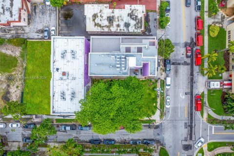 Propiedad comercial en venta en Miami, Florida № 1232453 - foto 11