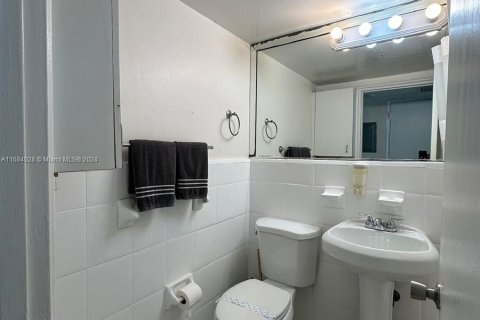 Condominio en venta en Miami Beach, Florida, 32.05 m2 № 1441525 - foto 8