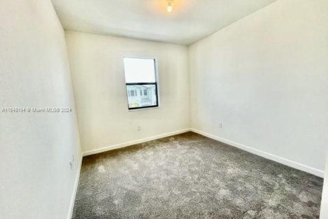 Touwnhouse à vendre à Miami, Floride: 3 chambres, 157.66 m2 № 1330658 - photo 17