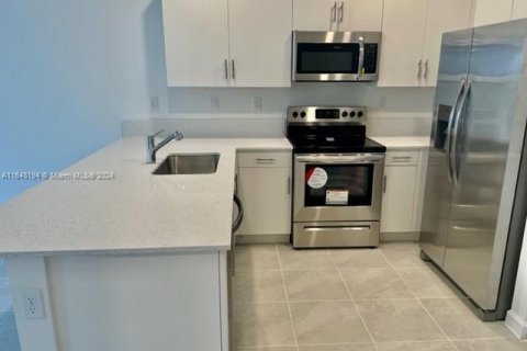 Townhouse in Miami, Florida 3 bedrooms, 157.66 sq.m. № 1330658 - photo 7