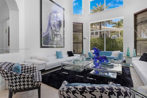 Casa en venta en Hollywood, Florida, 6 dormitorios, 459.49 m2 № 1330703 - foto 11