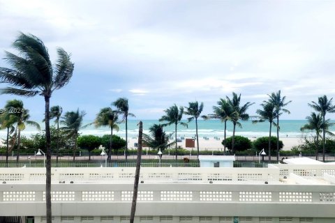 Studio in the Condo in Miami Beach, Florida  № 1330746 - photo 1