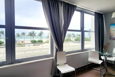 Condominio en venta en Miami Beach, Florida, 48.12 m2 № 1330746 - foto 9