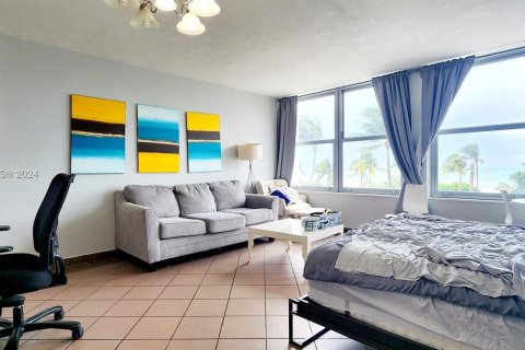 Copropriété à vendre à Miami Beach, Floride: 48.12 m2 № 1330746 - photo 4